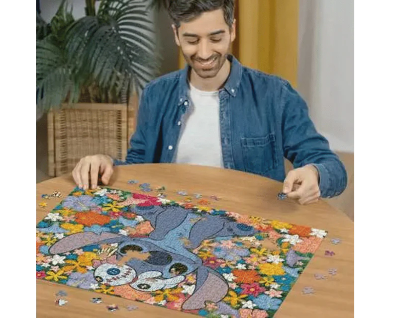 Disney Stitch y Scrump: Rompecabezas Ravensburger de 1000 piezas