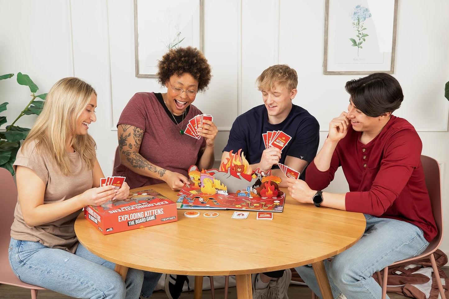 Exploding Kittens El Juego de Mesa de Carrera